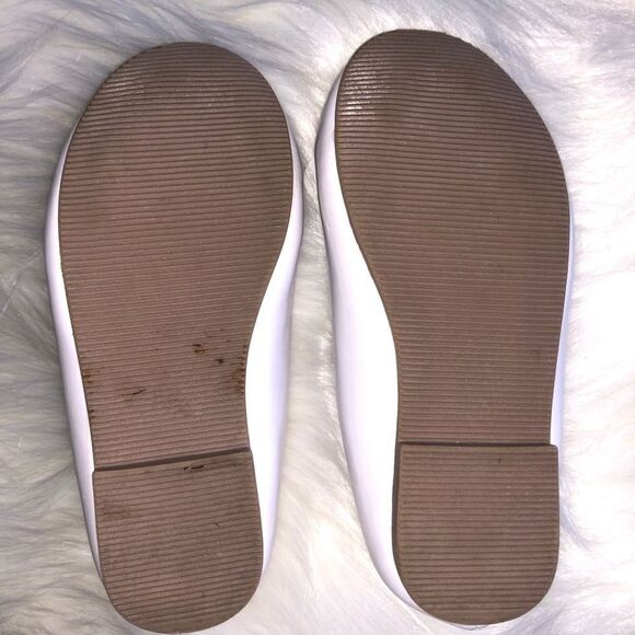 Bundle of 4 Item Girls Toddler, Shoes, Top, Jeans - Picture 7 of 12